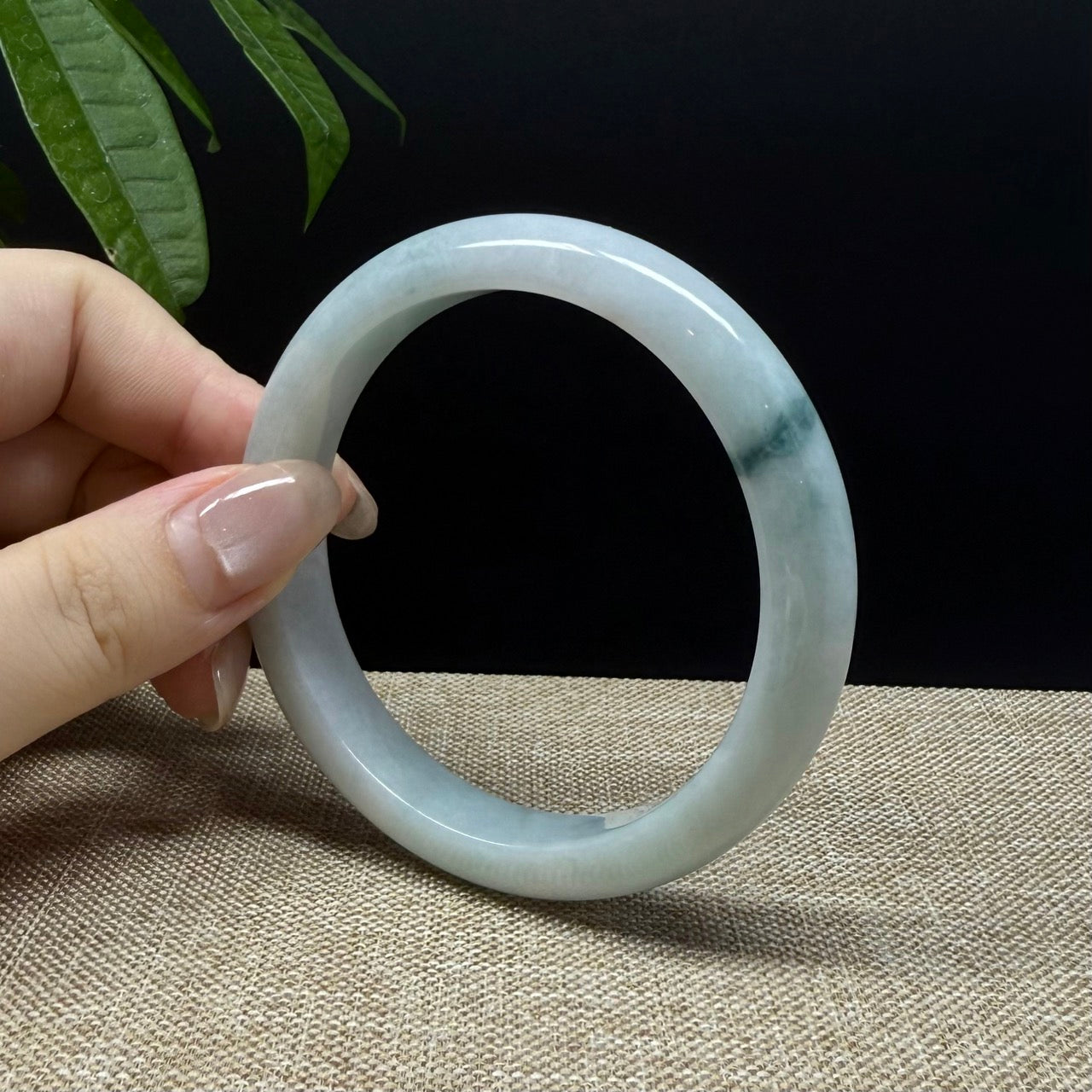 Genuine Burmese Green Jade Jadeite Bangle Bracelet ( 58.5mm )