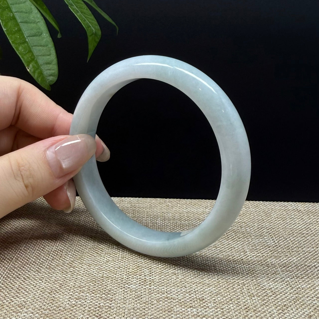 Genuine Burmese Green Jade Jadeite Bangle Bracelet ( 58.5mm )