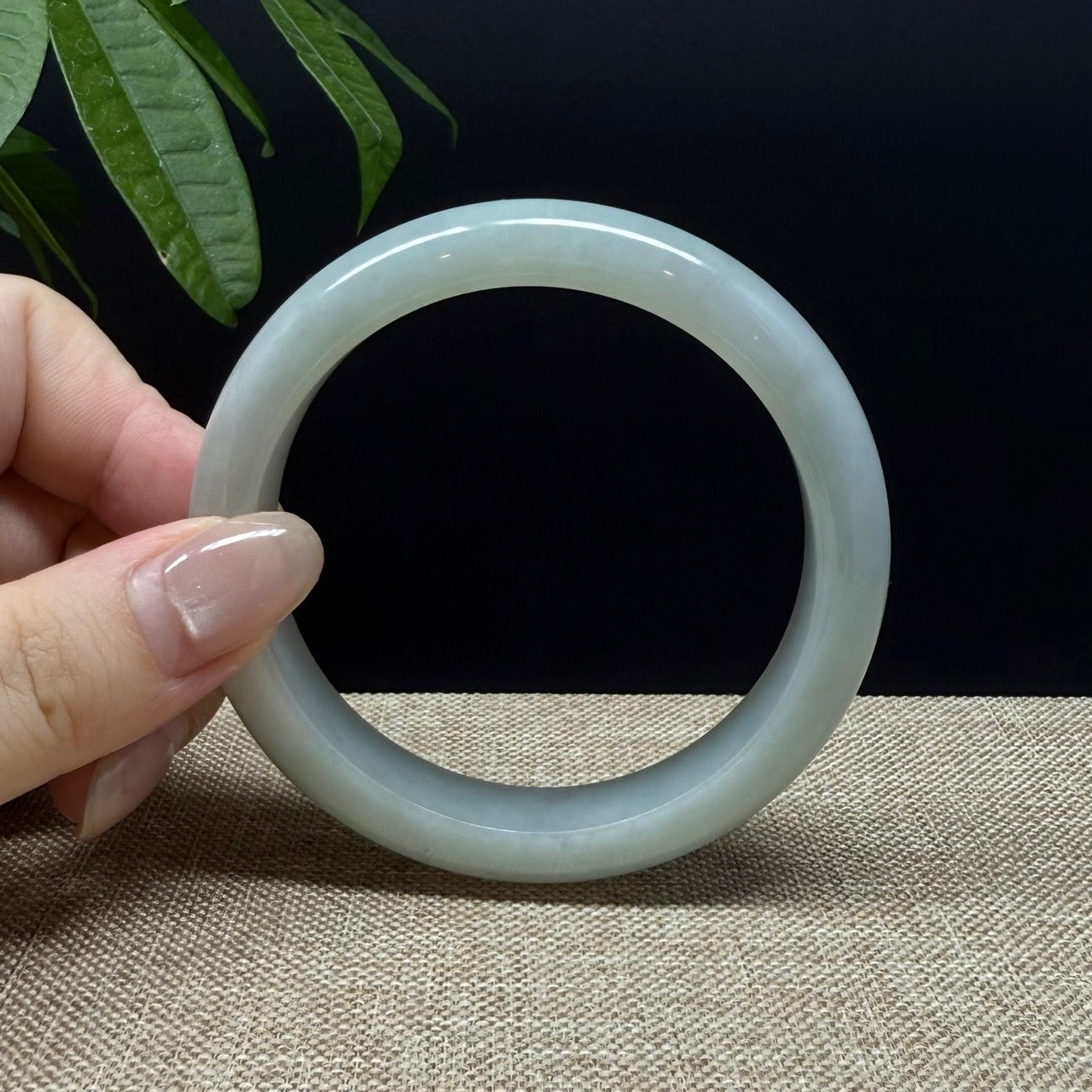 Genuine Burmese Green Jade Jadeite Bangle Bracelet ( 58.5mm )