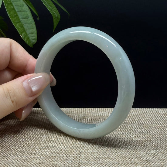 Genuine Burmese Green Jade Jadeite Bangle Bracelet ( 58.5mm )