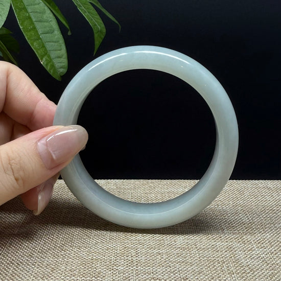 Genuine Burmese Green Jade Jadeite Bangle Bracelet ( 58.5mm )