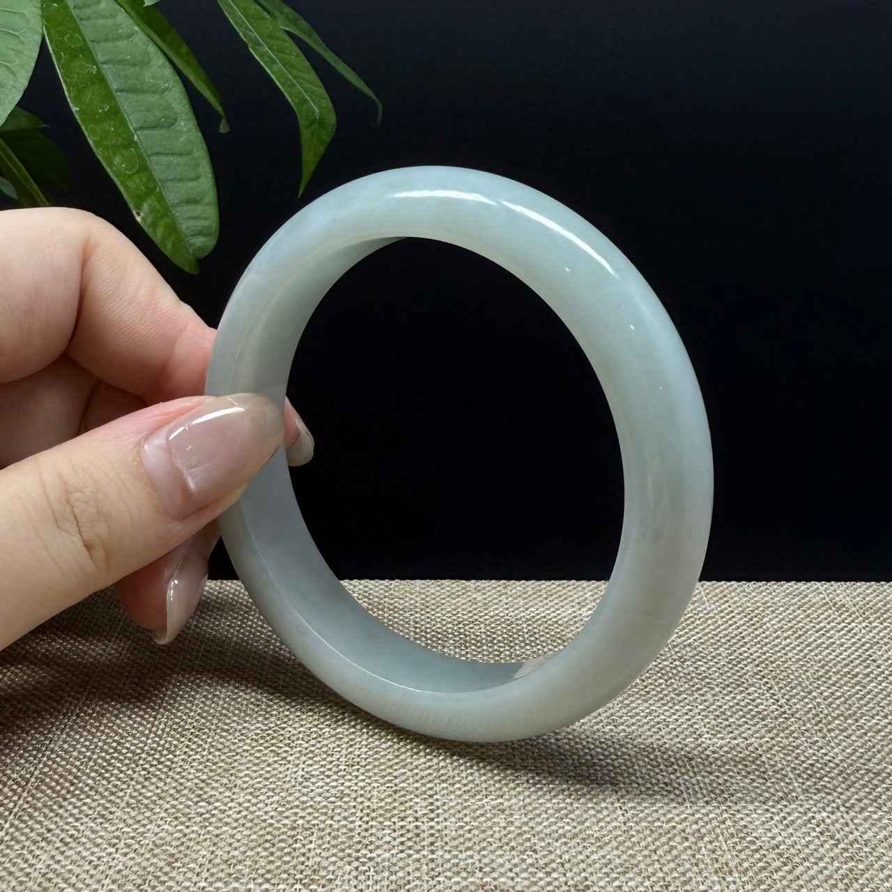 Genuine Burmese Green Jade Jadeite Bangle Bracelet ( 58.5mm )