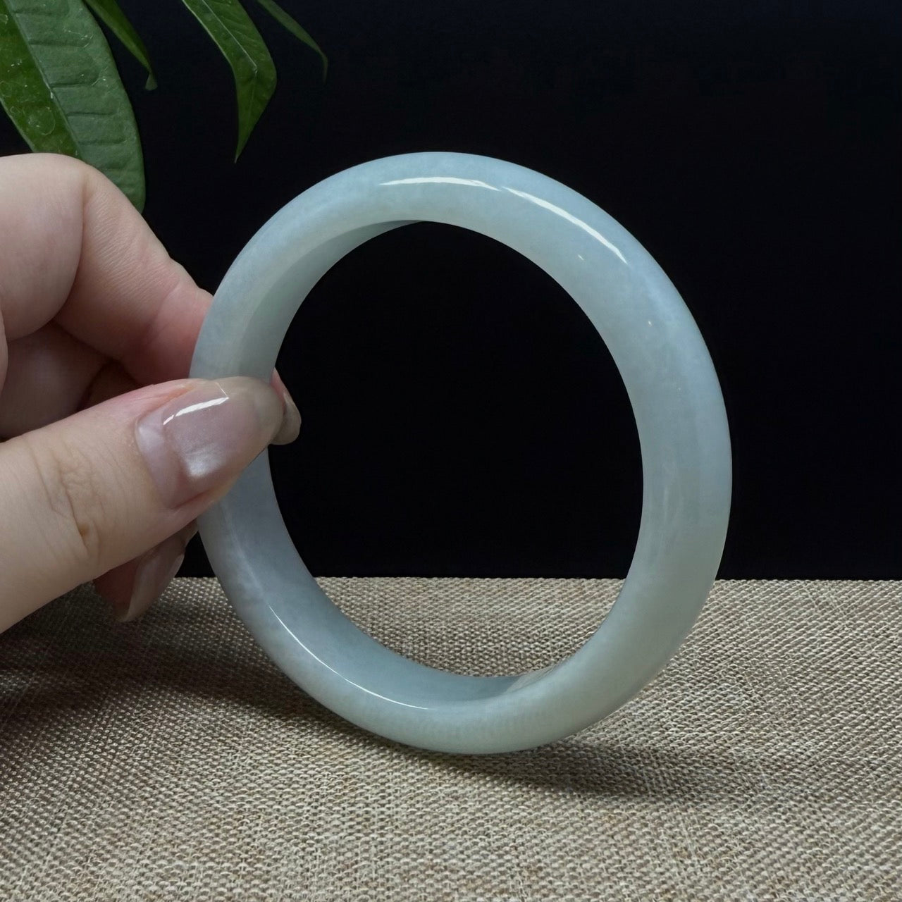 Genuine Burmese Green Jade Jadeite Bangle Bracelet ( 58.5mm )