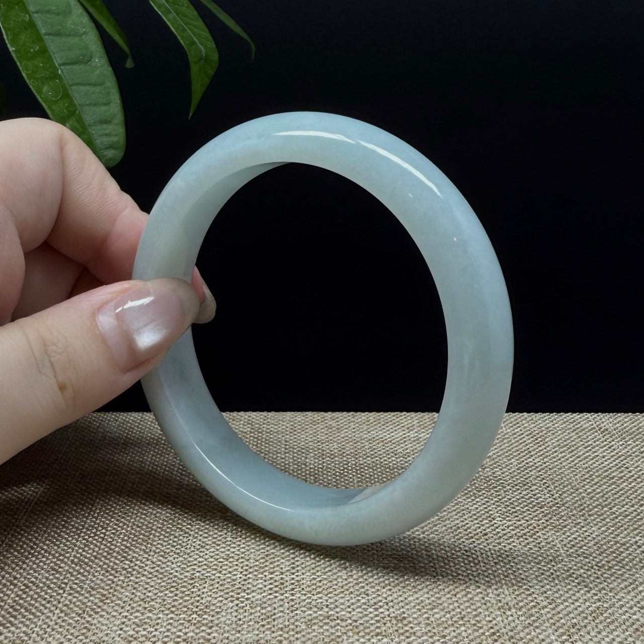 Genuine Burmese Green Jade Jadeite Bangle Bracelet ( 58.5mm )