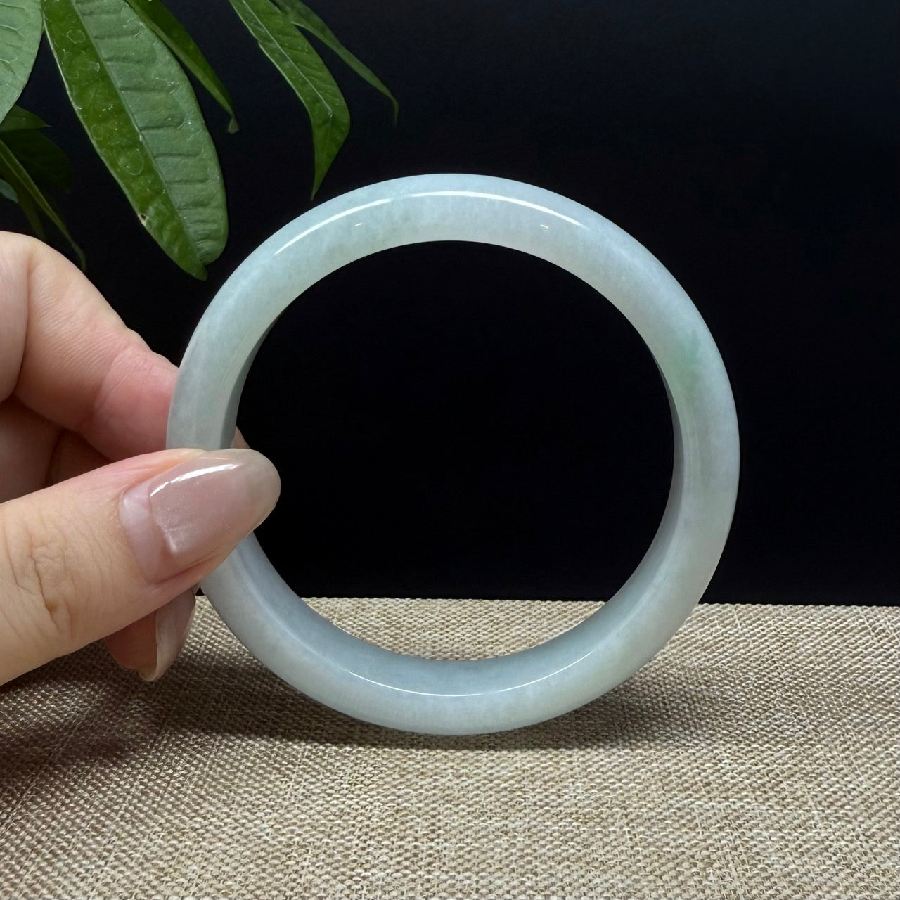 Genuine Burmese Green Jade Jadeite Bangle Bracelet ( 58.8mm )