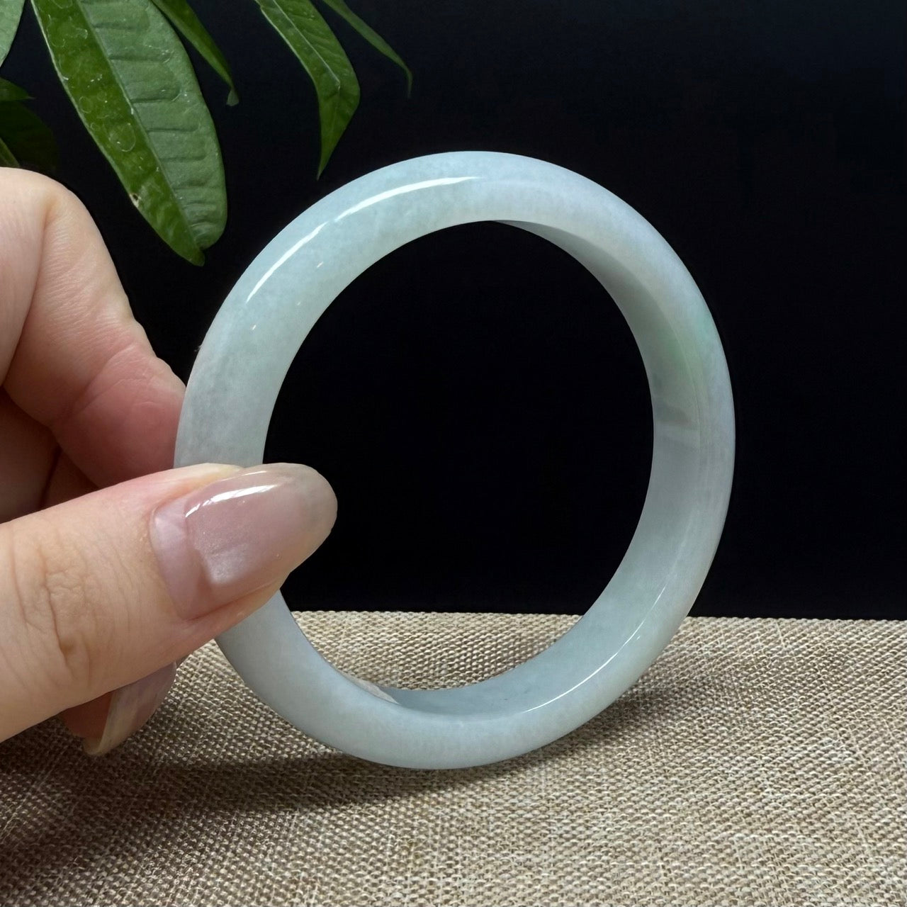 Genuine Burmese Green Jade Jadeite Bangle Bracelet ( 58.8mm )