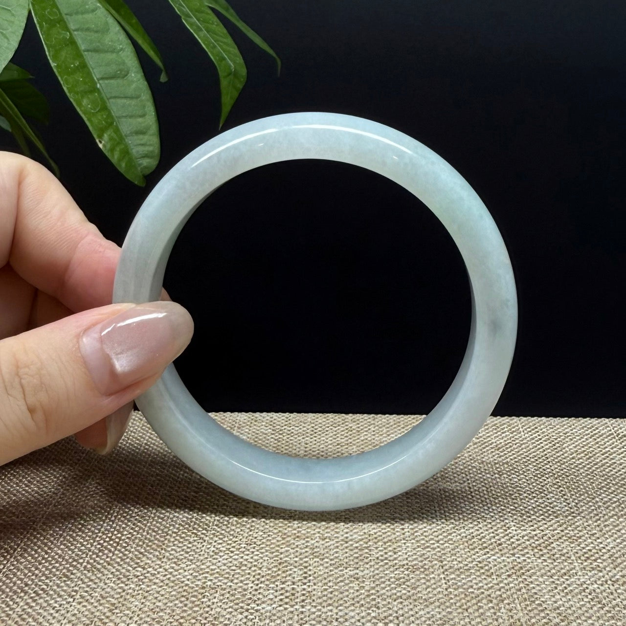 Genuine Burmese Green Jade Jadeite Bangle Bracelet ( 58.8mm )