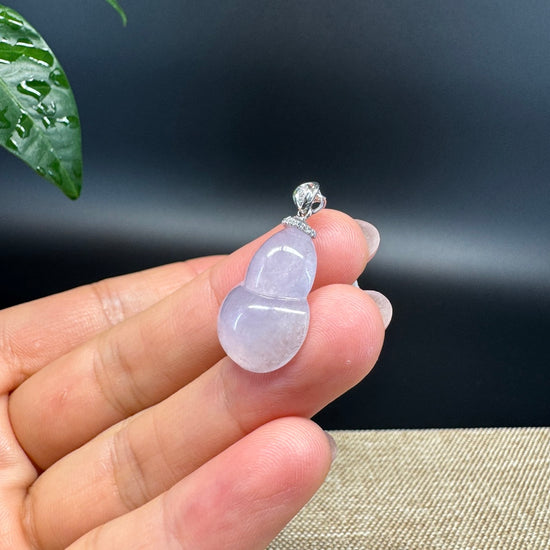 RealJade® Co. Genuine Lavender Jadeite Jade Good Luck Hulu Bottle Gourd Necklace With 18K White Gold Bail