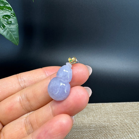 RealJade® Co. Genuine Lavender Jadeite Jade Good Luck Hulu Bottle Gourd Necklace With 18K Yellow Gold Bail