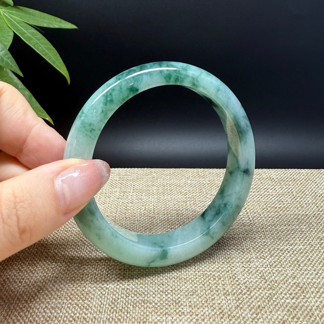 Genuine Burmese Green Jade Jadeite Bangle Bracelet ( 56.9mm )