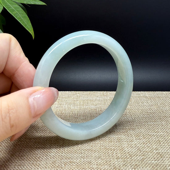Genuine Burmese Green Jade Jadeite Bangle Bracelet ( 54.6mm )