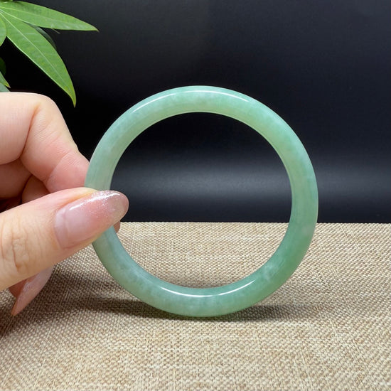 Genuine Burmese Green Jade Jadeite Bangle Bracelet ( 55.7mm )