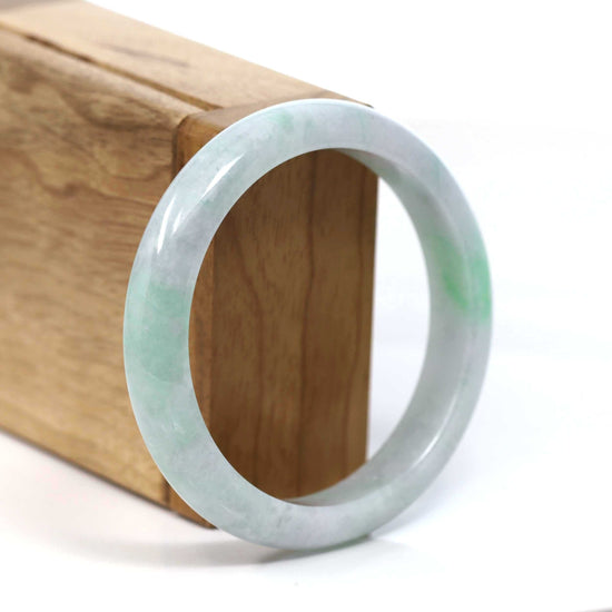 Load image into Gallery viewer, RealJade® Co. &amp;quot;Classic Bangle&amp;quot; Genuine Burmese Green Jadeite Jade Bangle Bracelet (57.04 mm) #T200
