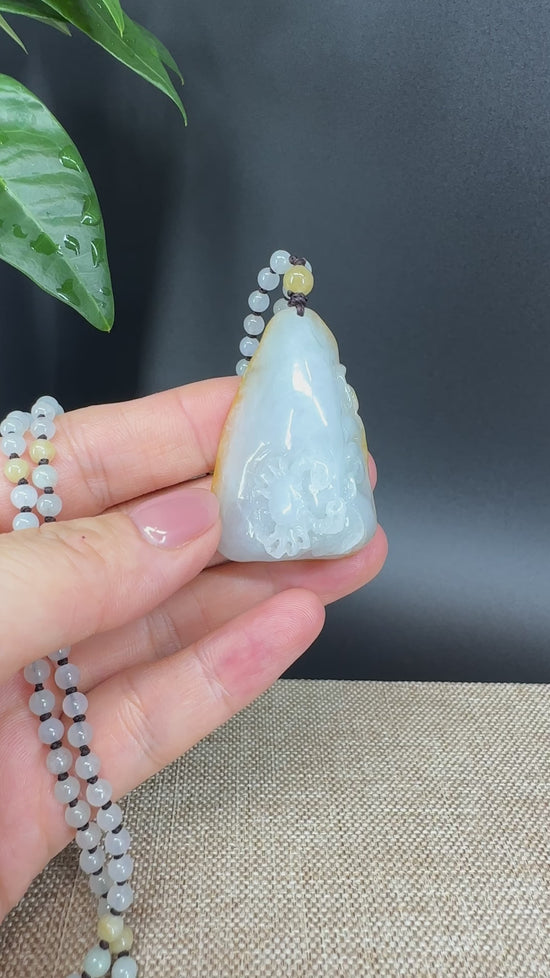 Load and play video in Gallery viewer, RealJade® Co.  Genuine Burmese Jadeite Jade Crab Pendant Necklace
