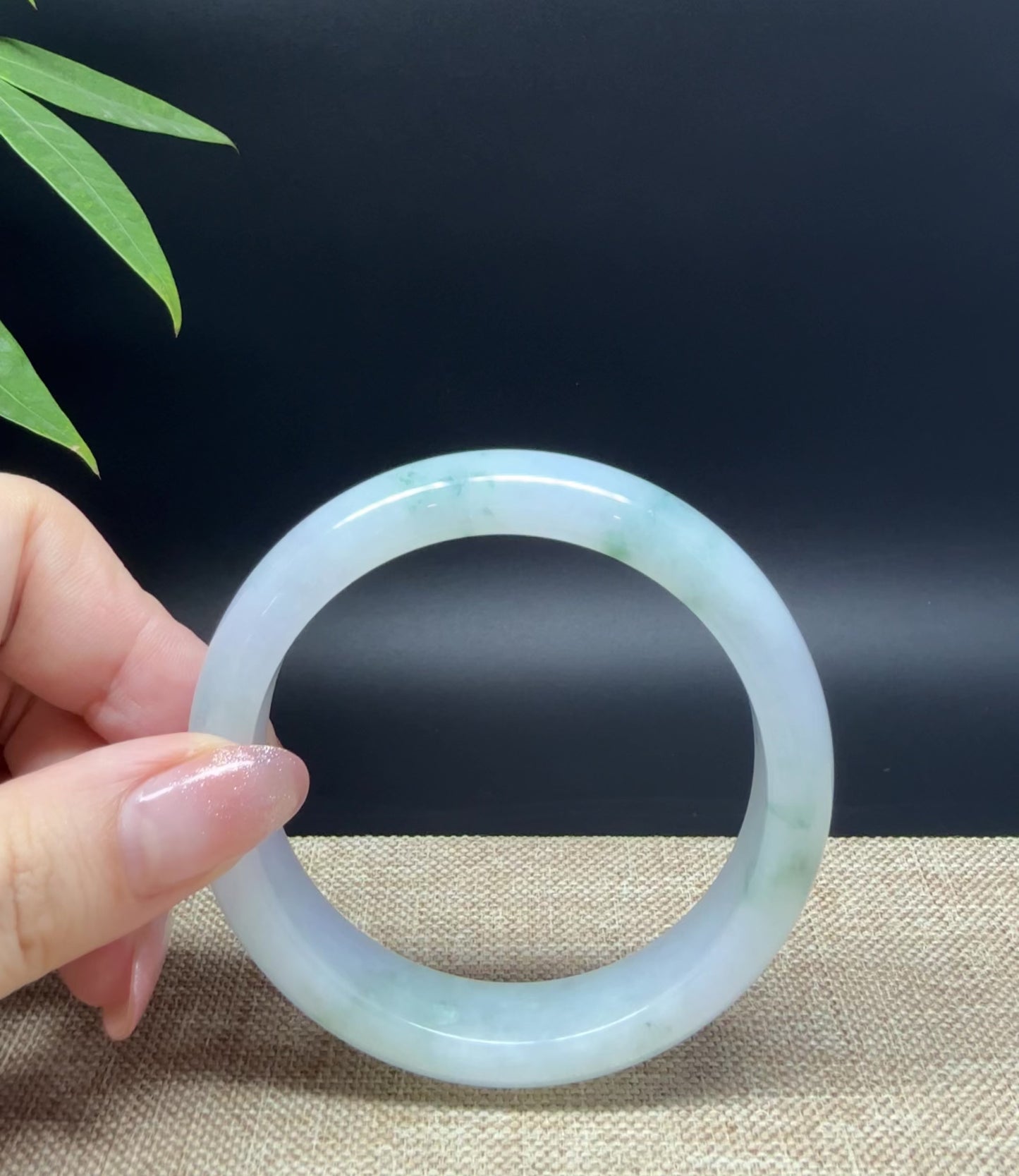 Load and play video in Gallery viewer, Genuine Burmese Icy Lavender Green Jade Jadeite Bangle Bracelet ( 56.7mm )
