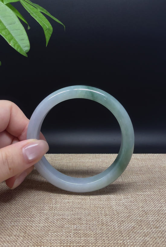 Load and play video in Gallery viewer, High Genuine Burmese Lavender Jade Jadeite Bangle Bracelet ( 60.2mm )
