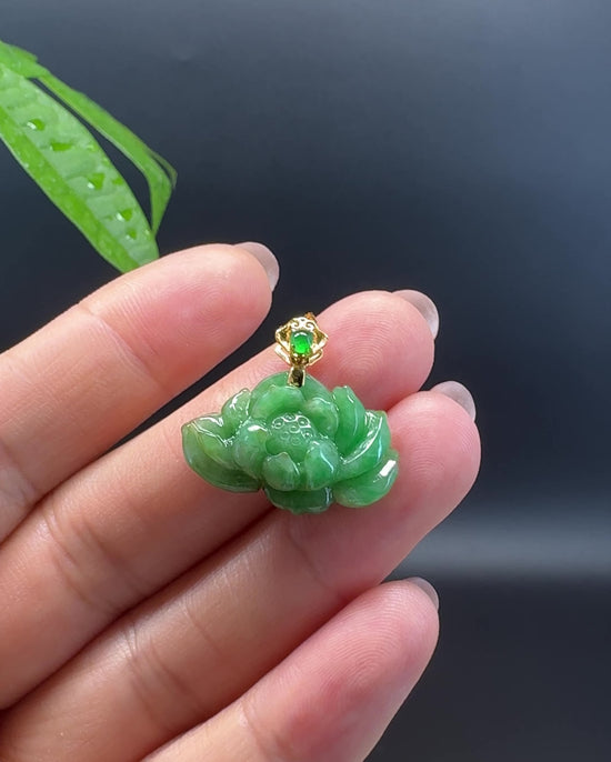 Load and play video in Gallery viewer, RealJade® Co. Genuine Green Jadeite Jade Good Lotus Necklace With 18K Yellow Gold Bail
