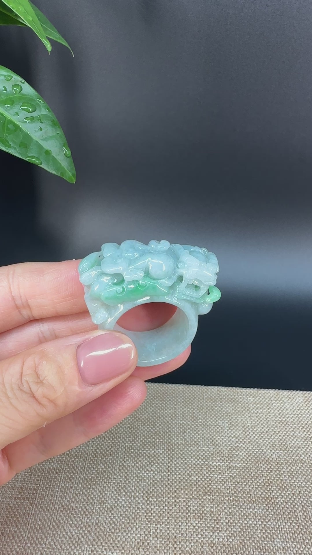 Load and play video in Gallery viewer, Burmese Green Jadeite Jade Men&amp;#39;s Band Ring
