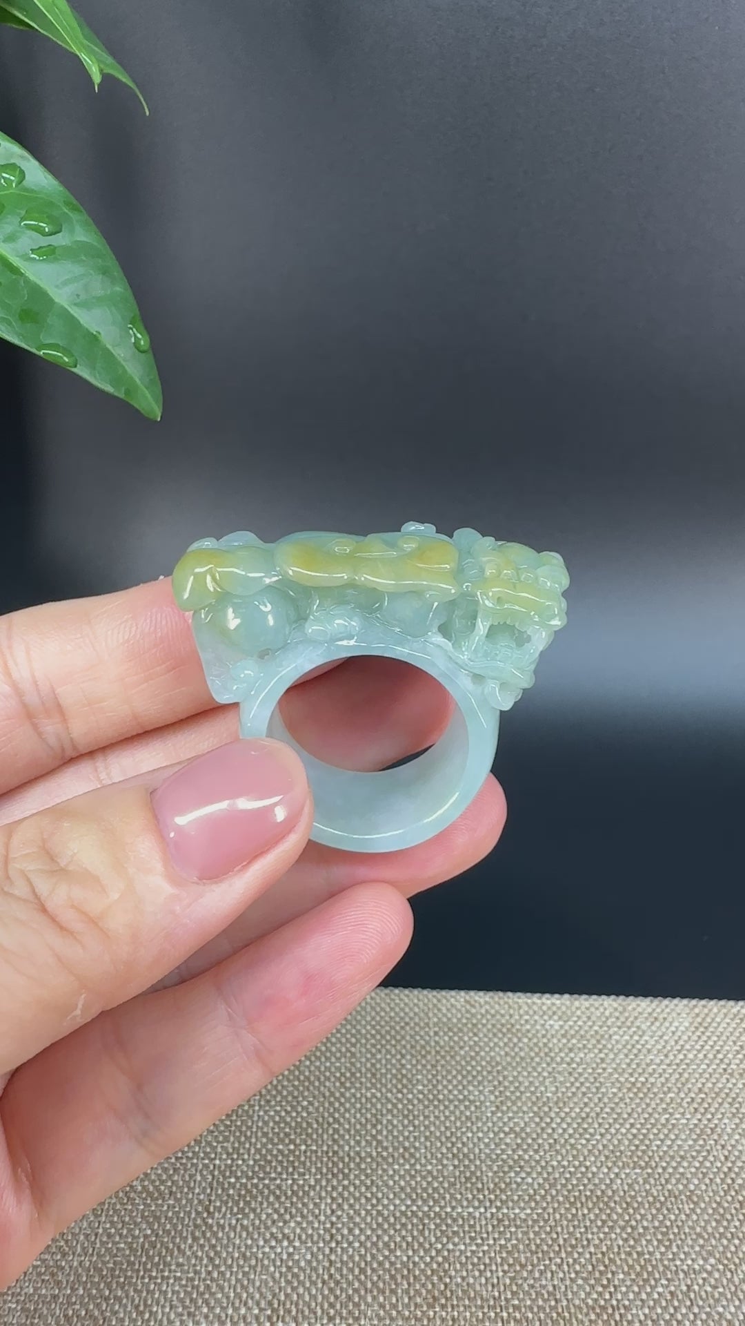 Load and play video in Gallery viewer, Burmese Yellow Jadeite Jade Men&amp;#39;s Band Ring
