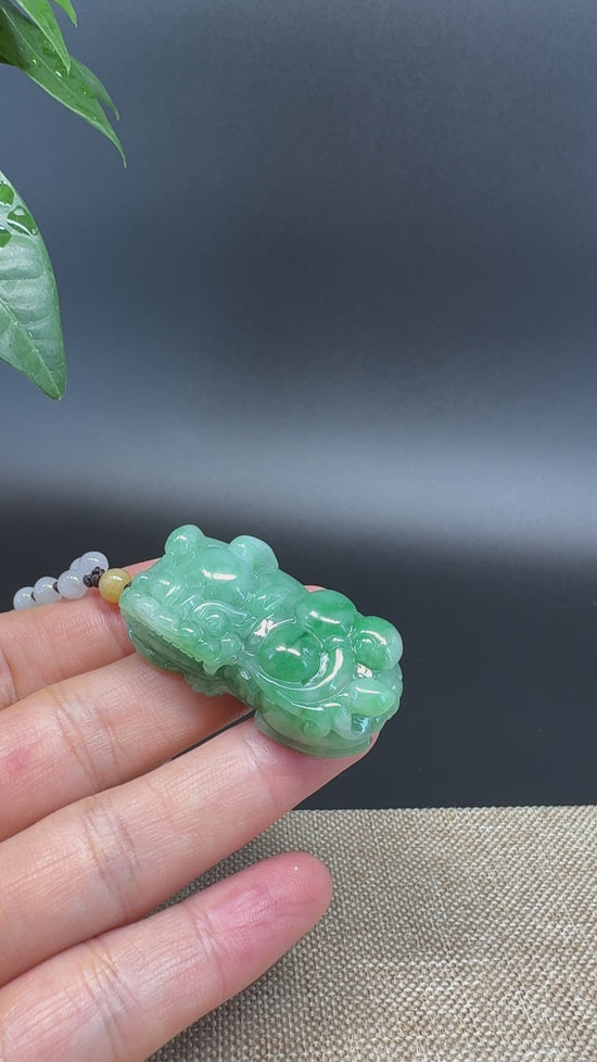 Load and play video in Gallery viewer, RealJade® Co. Pi Xiu Genuine Burmese Jadeite Jade PiXiu Pendant Necklace (FengShui Lucky)
