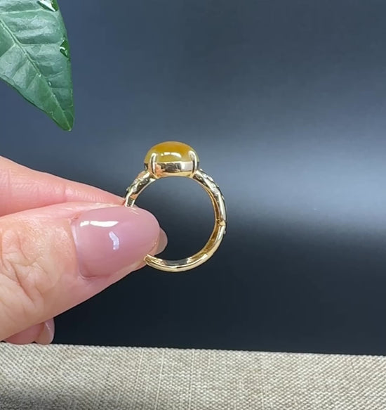 Load and play video in Gallery viewer, RealJade®Co. 18k Yellow Gold Natural Ice Yellow Jadeite Engagement Ring With Diamonds
