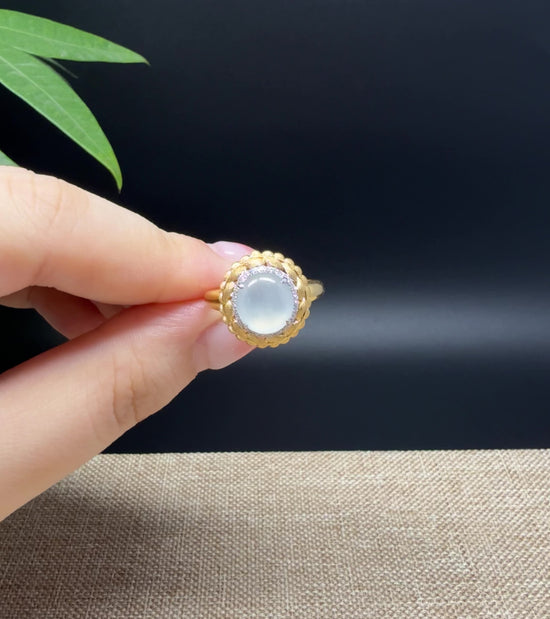 Load and play video in Gallery viewer, RealJade® &amp;quot;Signature Signet&amp;quot; 18K Yellow Gold Icy Jadeite Jade Ring
