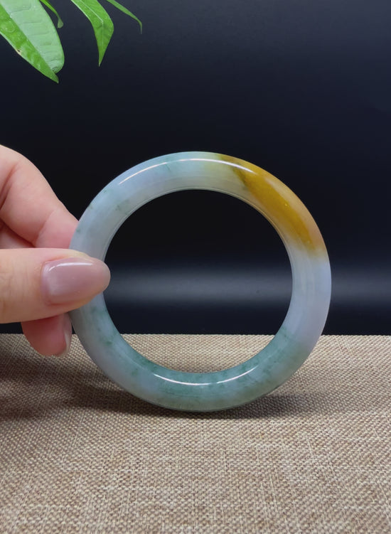 Load and play video in Gallery viewer, Genuine Burmese Yellow Green Jade Jadeite Bangle Bracelet ( 55.8mm )
