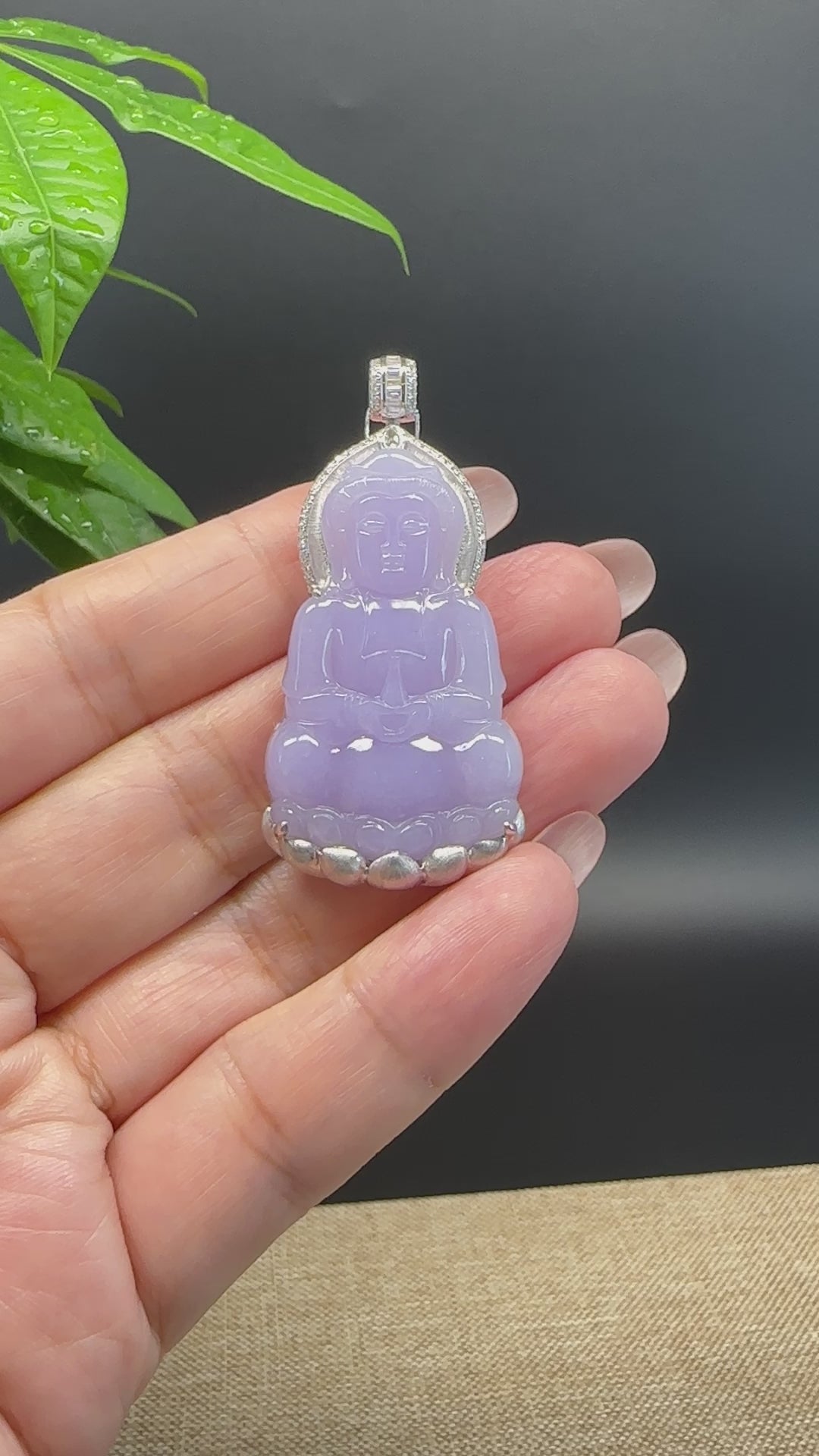 Load and play video in Gallery viewer, High-end 18K White Gold Burmese Lavender Jadeite Jade Guanyin Pendant with Diamond
