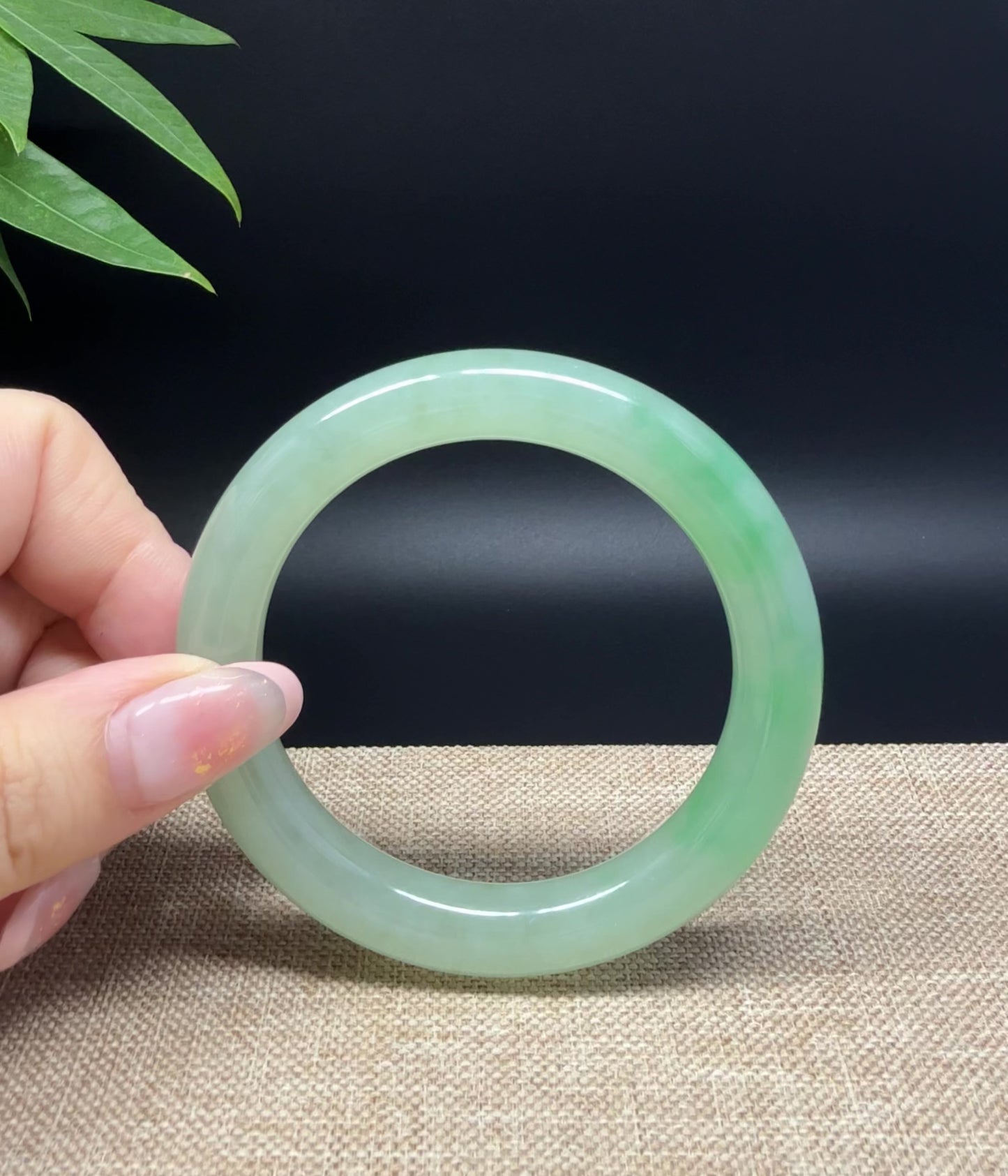 Load and play video in Gallery viewer, Genuine Burmese Icy Green Jade Jadeite Bangle Bracelet ( 54.4mm )
