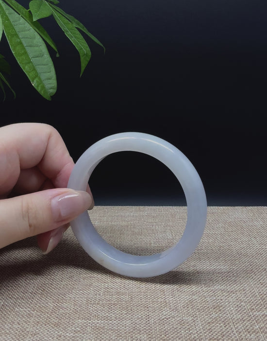 Load and play video in Gallery viewer, Genuine Burmese Lavender Jade Jadeite Bangle Bracelet ( 54mm )
