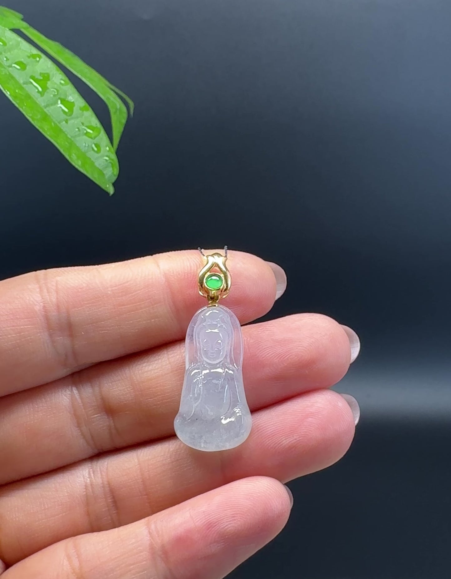 Load and play video in Gallery viewer, High-end 18K Yellow Gold Burmese Icy Jadeite Jade Guanyin Pendant with Diamond
