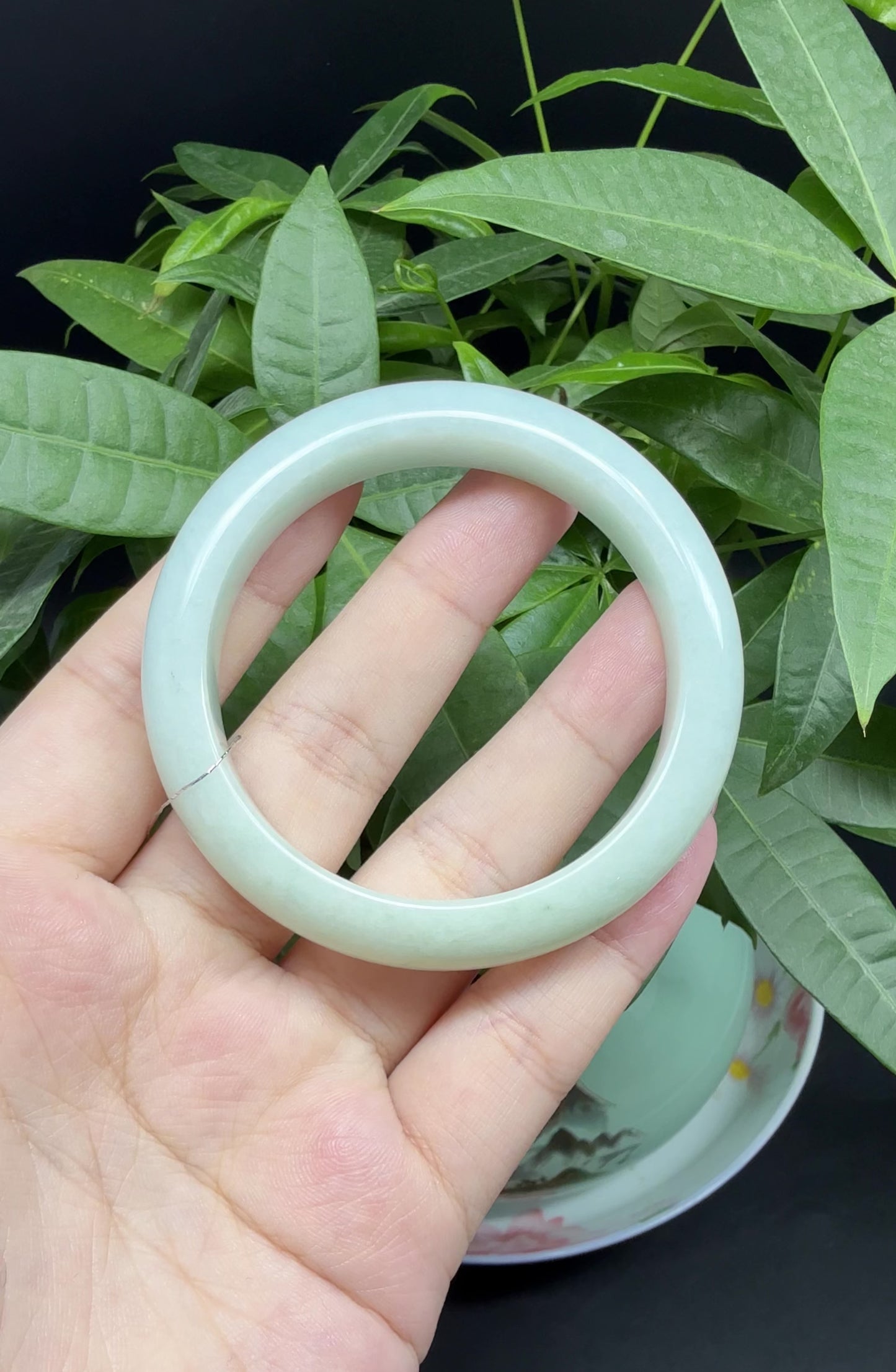 Load and play video in Gallery viewer, Genuine Burmese Green Jade Jadeite Bangle Bracelet ( 53mm )
