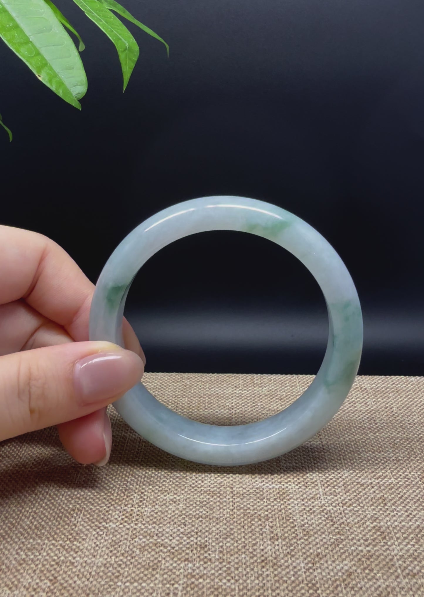 Load and play video in Gallery viewer, Genuine Burmese Blue Green Jade Jadeite Bangle Bracelet ( 57.6mm )
