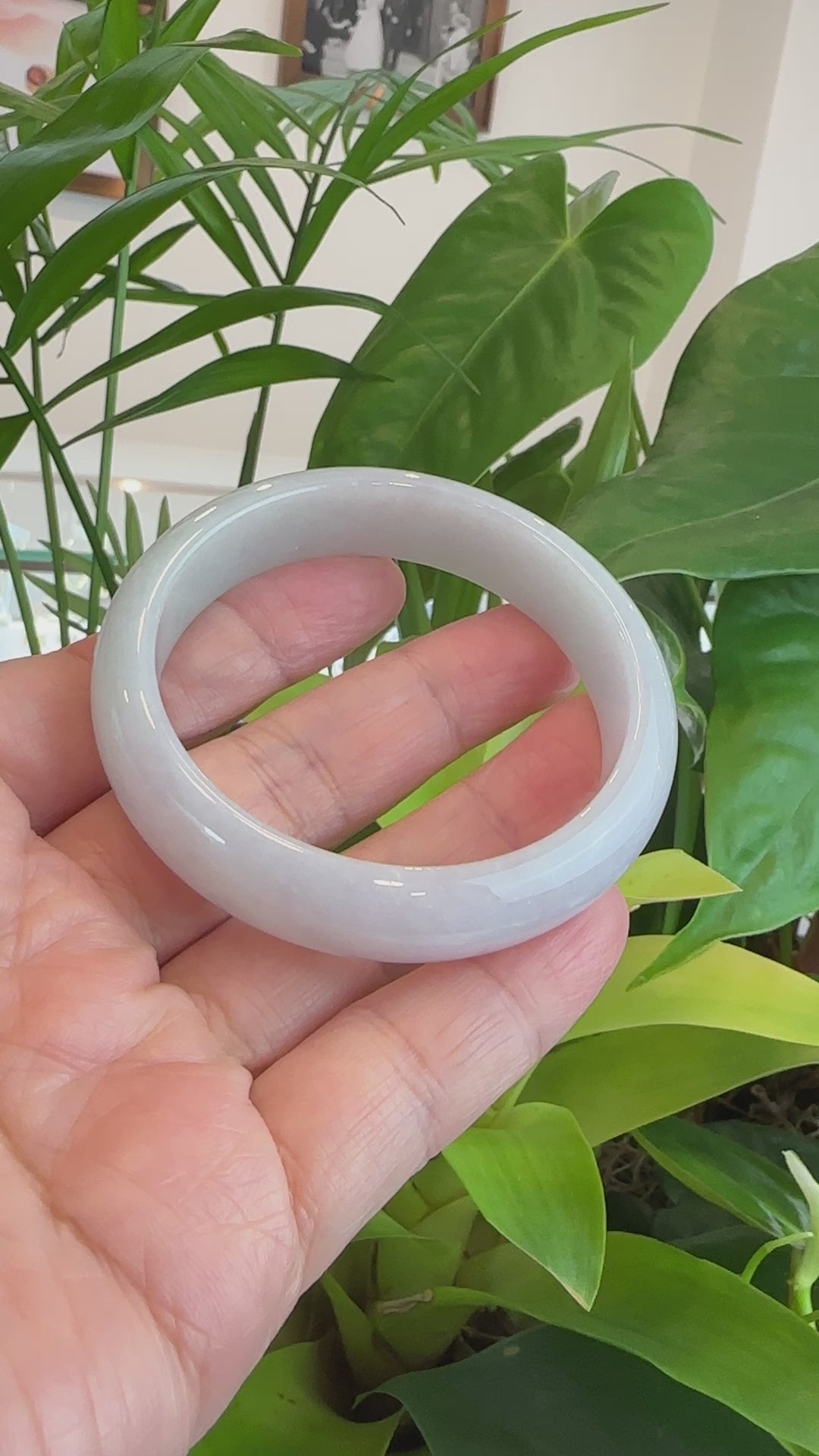 Load and play video in Gallery viewer, RealJade® Co. &amp;quot;Classic Bangle&amp;quot; Lavender Natural Burmese Jadeite Jade Bangle ( 57.5 mm ) #618
