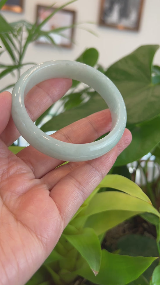 Load and play video in Gallery viewer, RealJade® Co. &amp;quot;Classic Bangle&amp;quot; Blue-Green Natural Burmese Jadeite Jade Bangle (58.56mm) #T119
