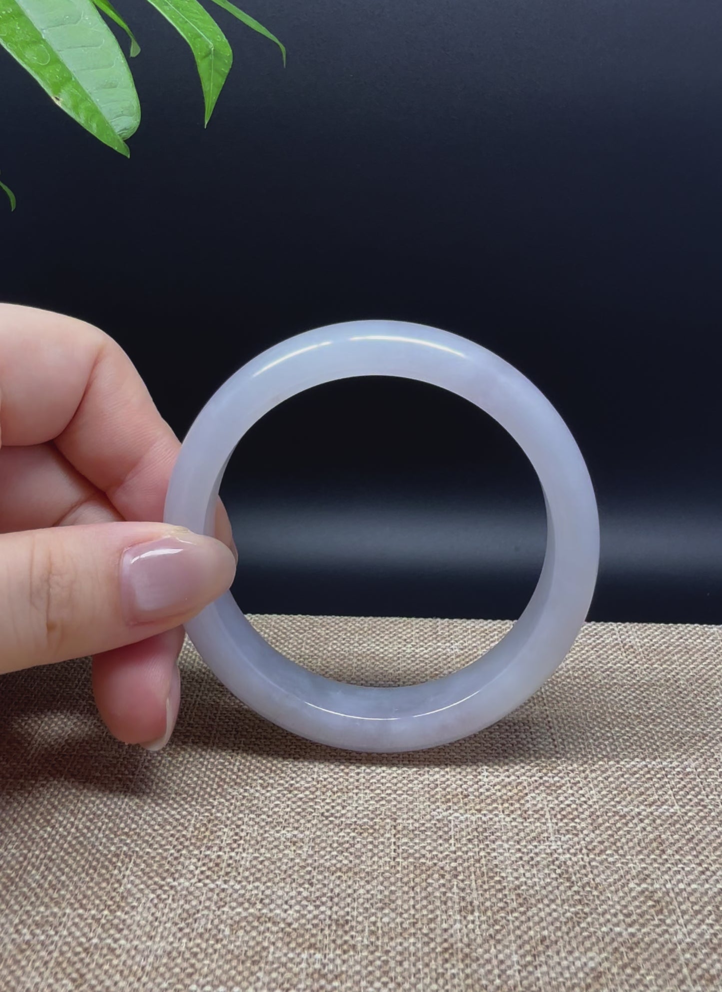 Load and play video in Gallery viewer, Genuine Burmese Lavender Jade Jadeite Bangle Bracelet ( 55.5mm )
