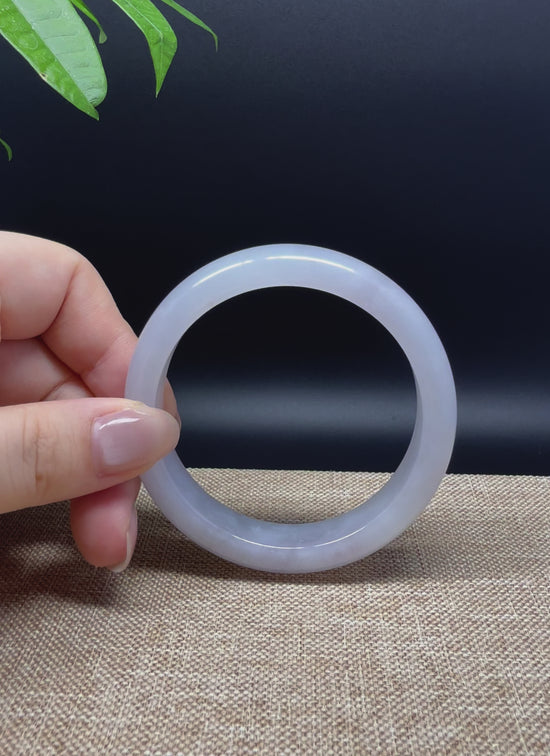 Load and play video in Gallery viewer, Genuine Burmese Lavender Jade Jadeite Bangle Bracelet ( 55.5mm )
