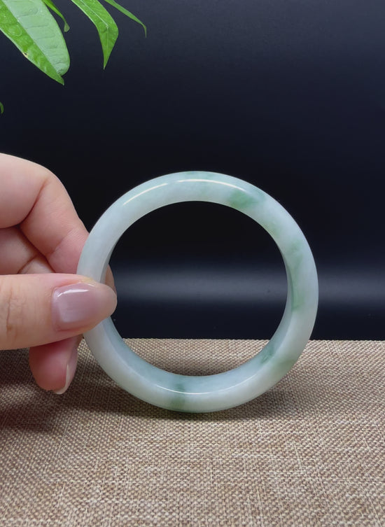 Load and play video in Gallery viewer, Genuine Burmese White Green Jade Jadeite Bangle Bracelet ( 55.6mm )
