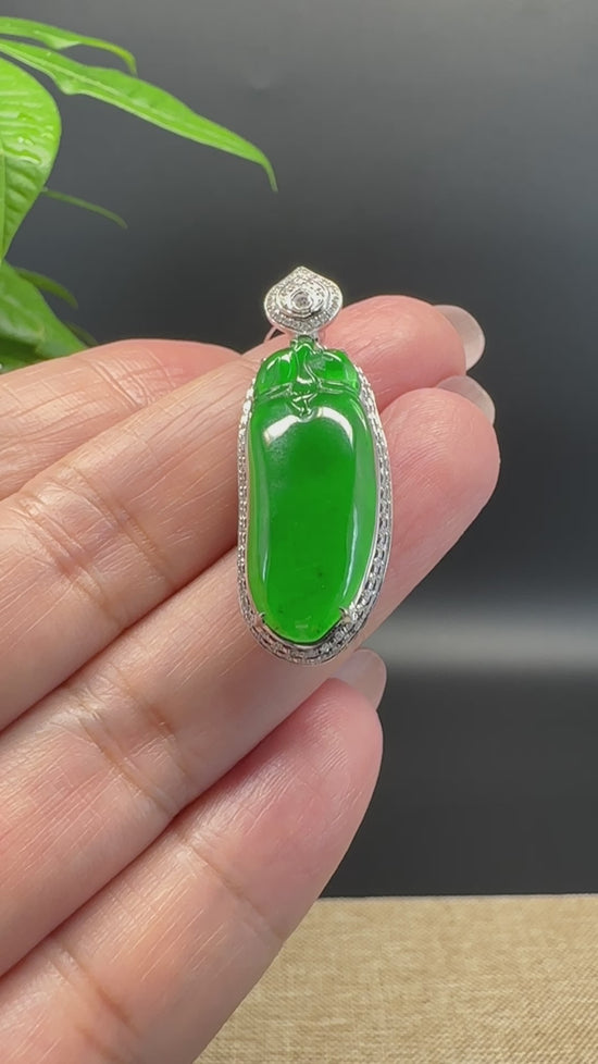 Load and play video in Gallery viewer, 18K White Gold High end Guatemala Green Jadeite Jade Shou Tao Pendant with Diamond
