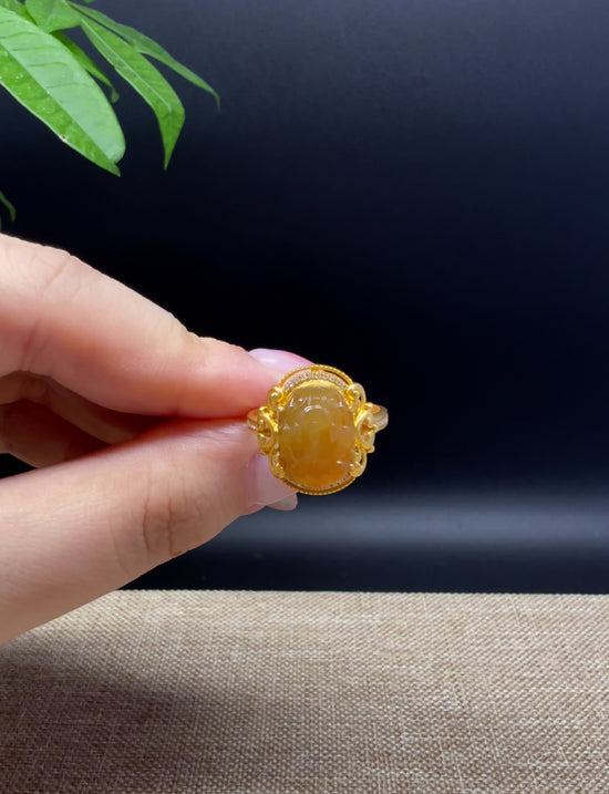 Load and play video in Gallery viewer, RealJade® &amp;quot;Signature Signet&amp;quot; 18K Yellow Gold Honey Yellow Jadeite Jade PiXiu Ring
