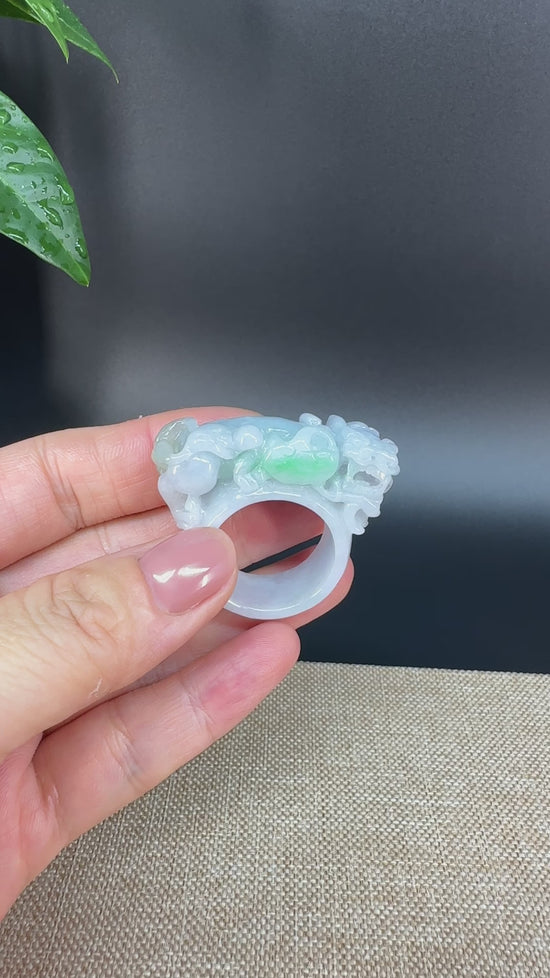 Load and play video in Gallery viewer, Burmese Yellow Jadeite Jade Men&amp;#39;s Band Ring
