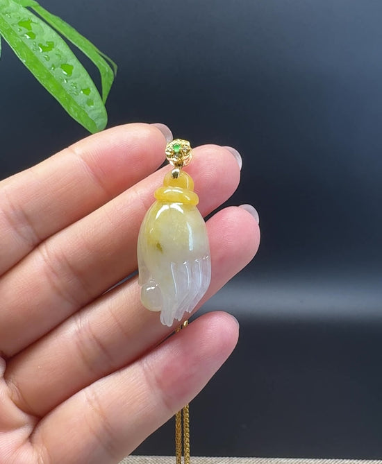 Load and play video in Gallery viewer, 18K Yellow Gold Burmese Icy Yellow Jadeite Jade Happy Buddha Hand Pendant
