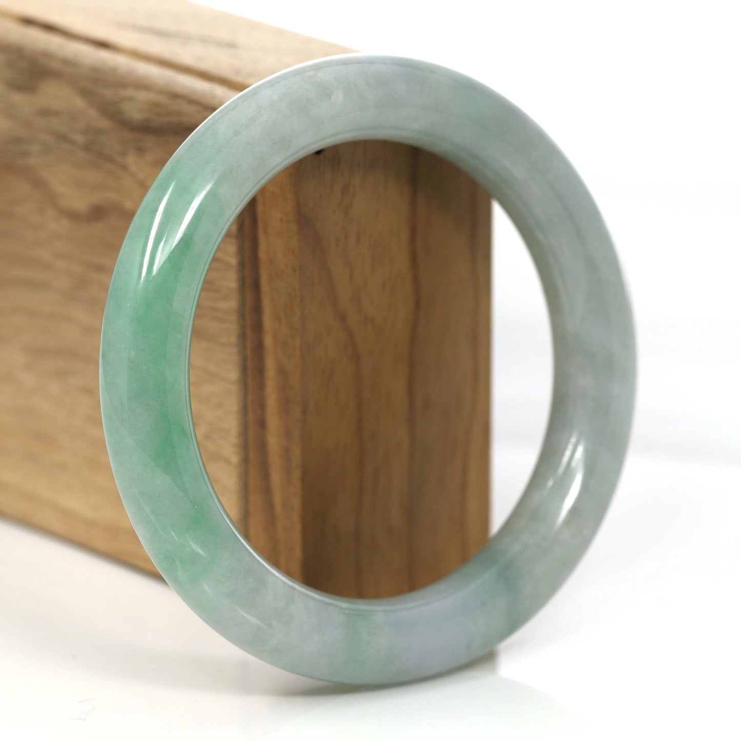Essential Round Jadeite Bracelet With Magnetic Clasp | FLOOFYWINKLE 2024