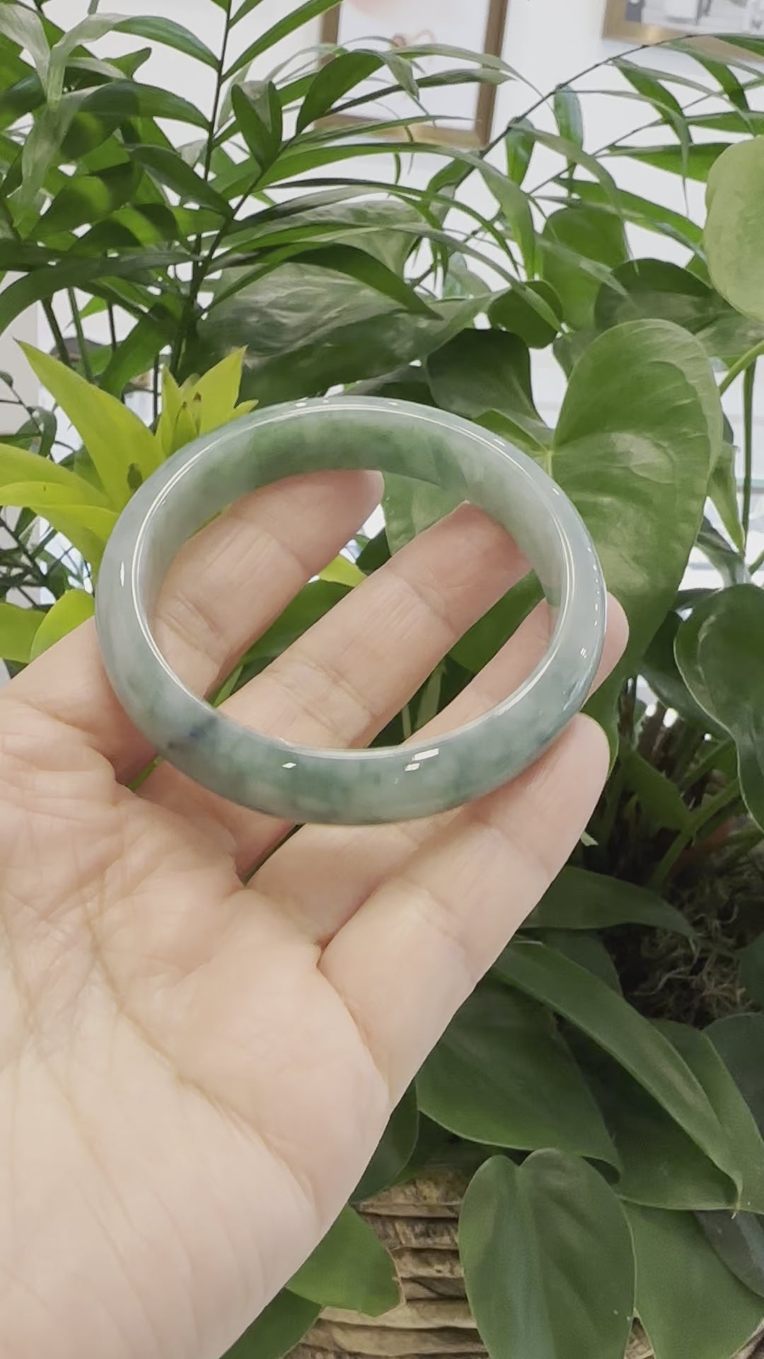 Load and play video in Gallery viewer, RealJade® Co. Blue-Green Classic Real Jadeite Jade Bangle Bracelet (59.58mm) #937
